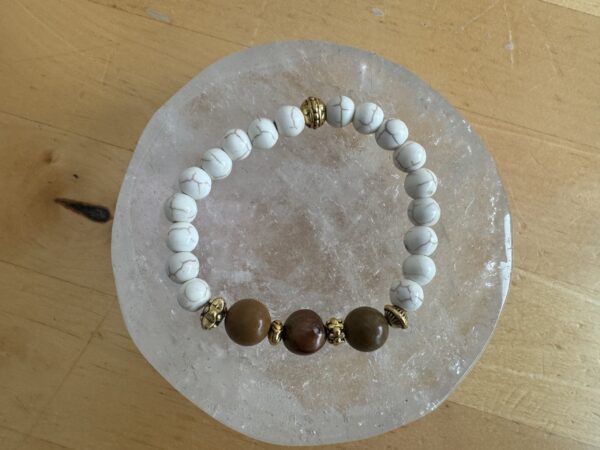 Howlite, Petrified Wood and Freshwater Pearl Bracelet - Image 2