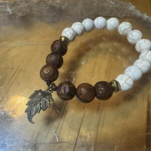 Howlite and Tibetan Agate Bracelet